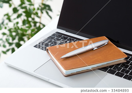computer  33484893