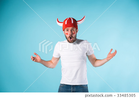 The football fan over blue 33485305