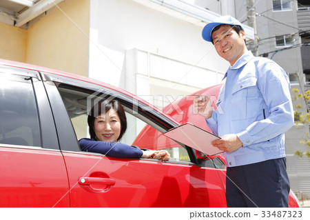 Road service mechanic breakdown repair car breakdown image Road service mechanic breakdown repair car breakdown image 33487323