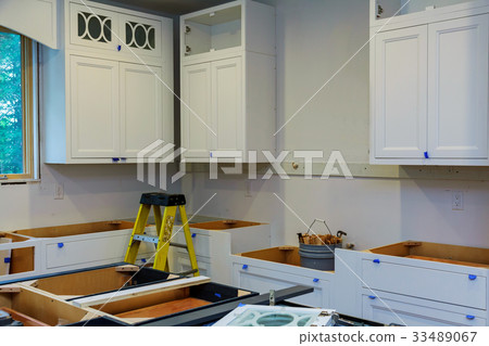 Custom kitchen cabinets in various stages Custom kitchen cabinets in various stages 33489067