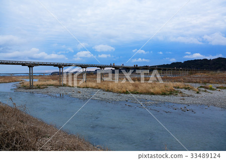 The longest wooden pedestrian overpass in the world, Horai Bridge 33489124