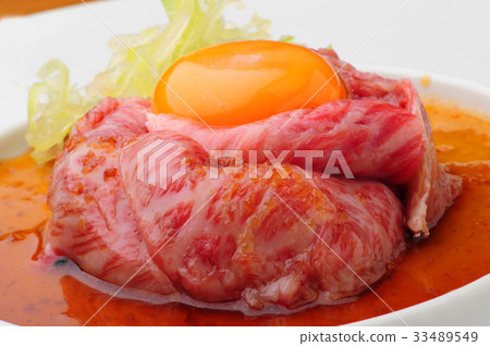 Beef sashimi yukke Beef sashimi yukke 33489549