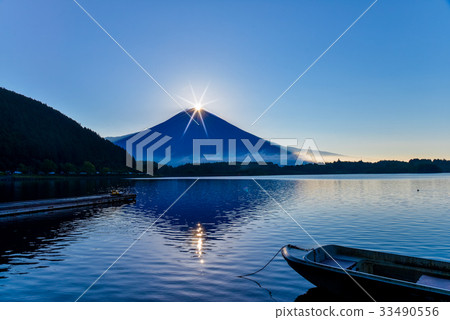 [Shizuoka Prefecture] Double diamond Fuji of Lake Tanuki 33490556