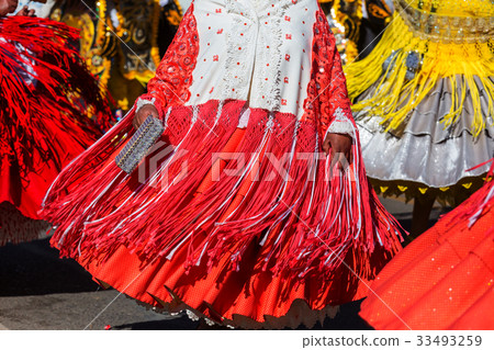 Peruvian dance 33493259