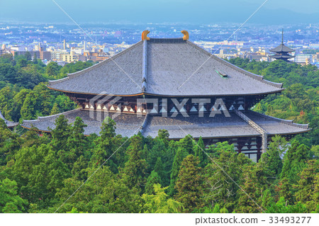 Todaiji Temple Buddha statue and Kofuku-ji Temple 33493277