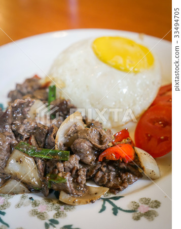 Stir Fried Pork with Black Pepper, Fried Egg Stir Fried Pork with Black Pepper, Fried Egg 33494705