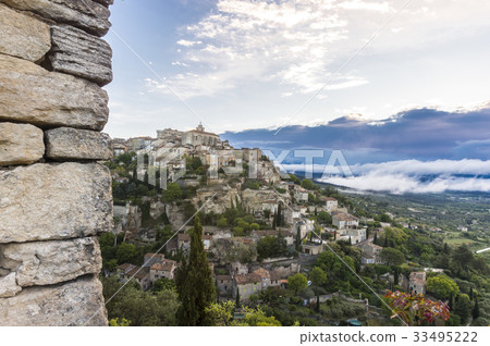 戈爾德在晨光中 33495222