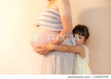 Daughter and maternity photo 33495704