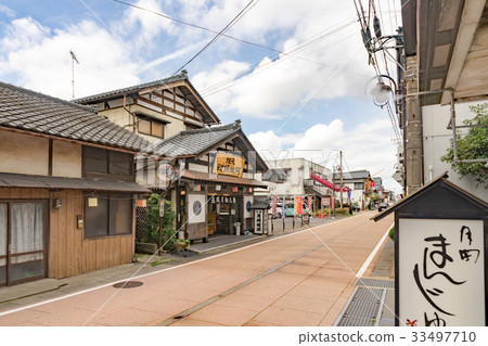 Tsukioka hot spring town in summer Tsukioka hot spring town in summer 33497710