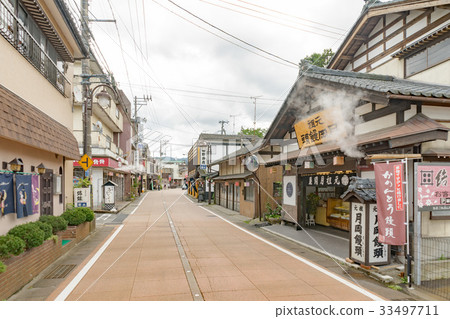 Tsukioka hot spring town in summer 33497711