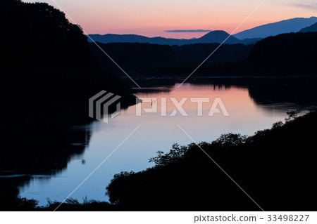 The dyed southern Katafuji lake The dyed southern Katafuji lake 33498227