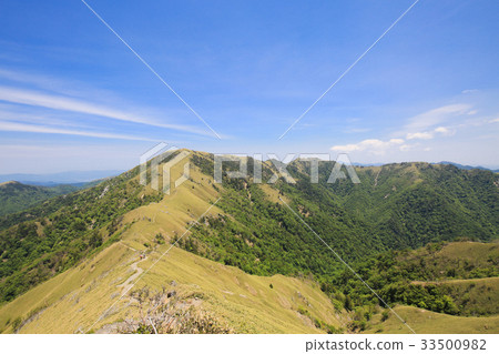 Tokushima Prefecture Kenzan Peak Tokushima Prefecture Kenzan Peak 33500982