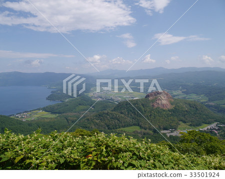 Views of Lake Toya and Showa Shinzan viewed from Mount Usu Observatory in Hokkaido 33501924