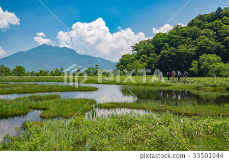 Ozegahara and Mt. 33501944