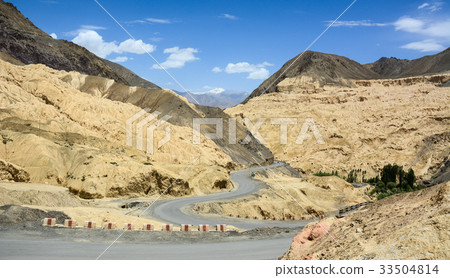 Mountain scenery in Ladakh, India 33504814