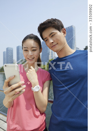 Couple, Sports, Central Park, Songdo, Yeonsu-gu, Incheon 33509902
