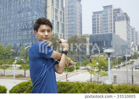 Man, Sports, Central Park, Songdo, Yeonsu-gu, Incheon Man, Sports, Central Park, Songdo, Yeonsu-gu, Incheon 33510005