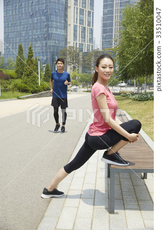 Couple, Sports, Central Park, Songdo, Yeonsu-gu, Incheon Couple, Sports, Central Park, Songdo, Yeonsu-gu, Incheon 33510047