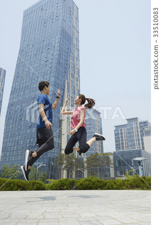 Couple, Sports, Central Park, Songdo, Yeonsu-gu, Incheon Couple, Sports, Central Park, Songdo, Yeonsu-gu, Incheon 33510083