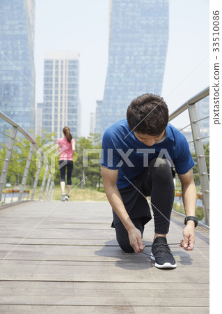 Couple, Sports, Central Park, Songdo, Yeonsu-gu, Incheon Couple, Sports, Central Park, Songdo, Yeonsu-gu, Incheon 33510086