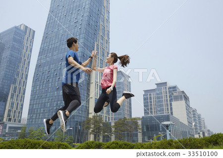Couple, Sports, Central Park, Songdo, Yeonsu-gu, Incheon Couple, Sports, Central Park, Songdo, Yeonsu-gu, Incheon 33510100