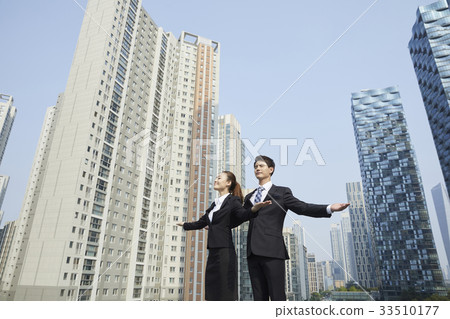 Businessman, Business Woman, Songdo, Yeonsu-gu, Incheon Businessman, Business Woman, Songdo, Yeonsu-gu, Incheon 33510177