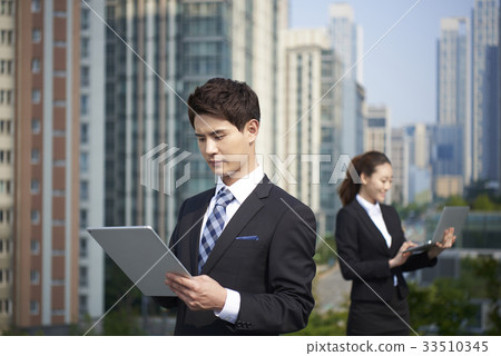 Businessman, Business Woman, Songdo, Yeonsu-gu, Incheon 33510345