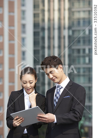 Businessman, Business Woman, Songdo, Yeonsu-gu, Incheon 33510392