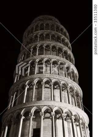 Leaning tower Pisa closeup at night 33511380