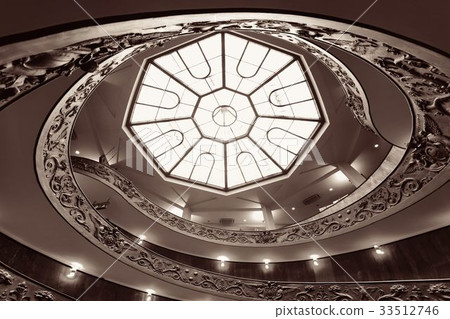 Spiral staircase Spiral staircase 33512746