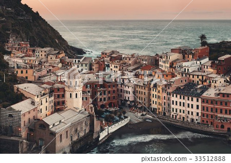 Vernazza buildings and sea in Cinque Terre Vernazza buildings and sea in Cinque Terre 33512888
