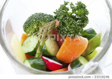 Vegetable juice making Vegetable juice making 33519246