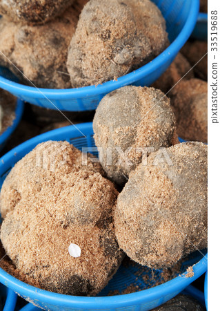 Yam at selling stalls 33519688