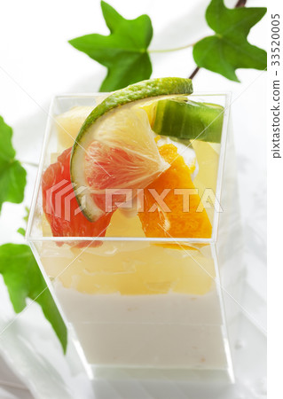 柚子味的蛋糕 33520005