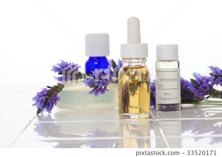 Lavender and face wash soap and aroma oil 33520171