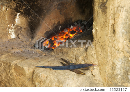 鍛冶匠的工作 鍛冶匠的工作 33523137