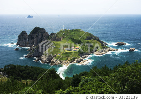 燈塔島,零售道路,Hallyeo海洋國家公園,統營市,慶南 燈塔島,零售道路,Hallyeo海洋國家公園,統營市,慶南 33523139