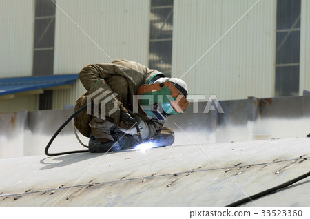 Welder, shipyard, Mokpo city, Jeonnam 33523360