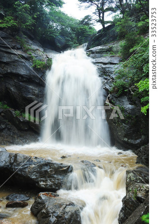 Surak Waterfall, Gurye Gun, Jeonnam 33523753