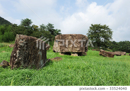 Dolmen, Gochang-gun, Jeonbuk 33524040