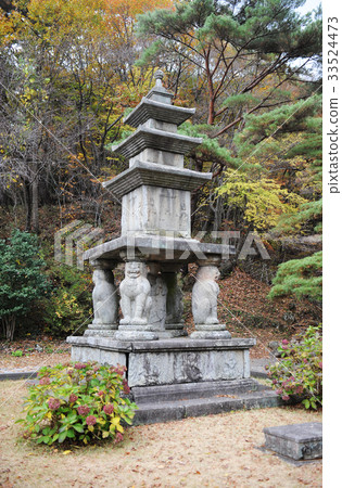 Hwaeomsa Temple Three-tiered Pagoda (National Treasure No. 35), Hwaeomsa Temple, Gurye-gun, Jeollanam-do 33524473