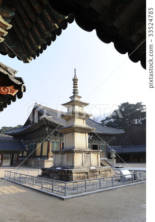 Buddha statue (National Treasure No. 21), Bulguksa Temple, Gyeongju City, Gyeongbuk Province Buddha statue (National Treasure No. 21), Bulguksa Temple, Gyeongju City, Gyeongbuk Province 33524785