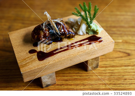 Foie gras sushi, Japanese food 33524893