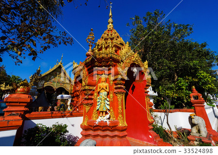 Wat Ming Muang gate entrance, Chiang Rai Wat Ming Muang gate entrance, Chiang Rai 33524898