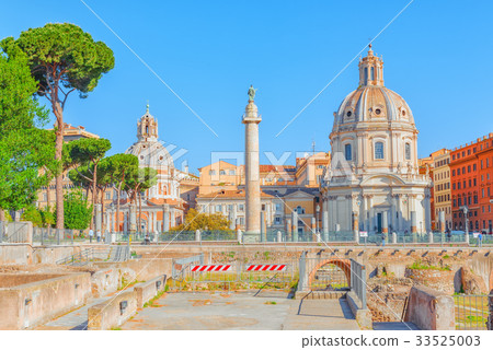 Beautiful landscape of the Rome 33525003