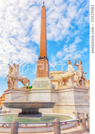 Dioscuri Fountain ( Fontana dei Dioscuri)  33525061