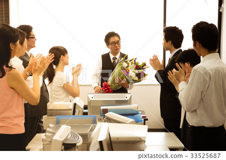 企業商人男性退休 33525687