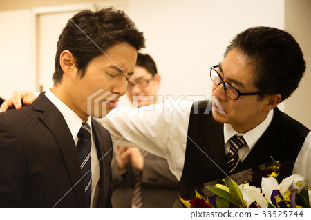 企業商人男性退休 企業商人男性退休 33525744