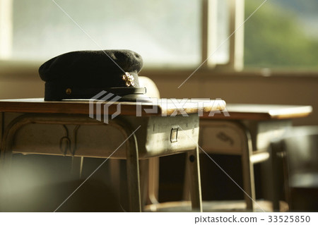 Student cap in the classroom 33525850