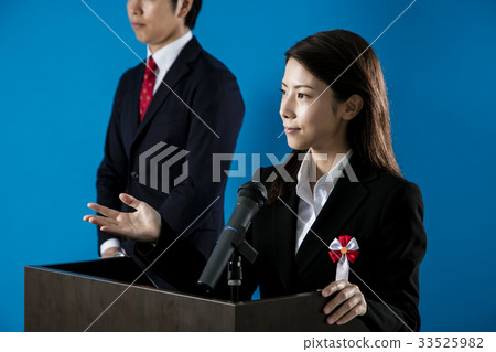 政客演講的女人 33525982